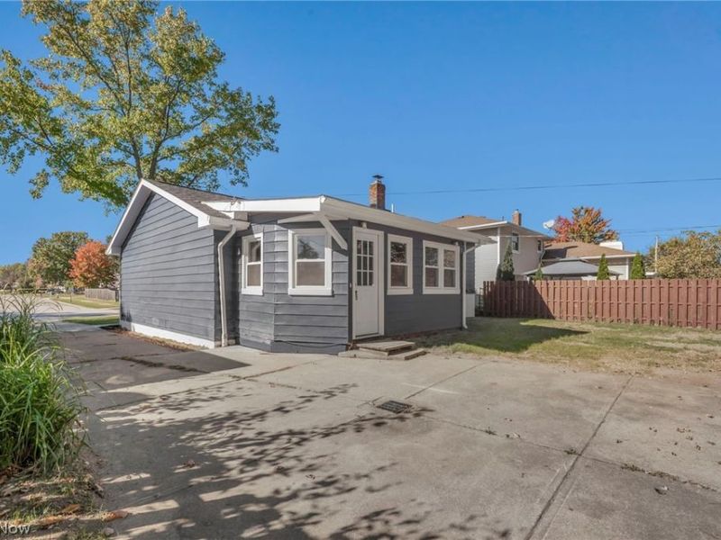 307 Saint Lawrence Boulevard, Eastlake, OH 44095 Photo 37