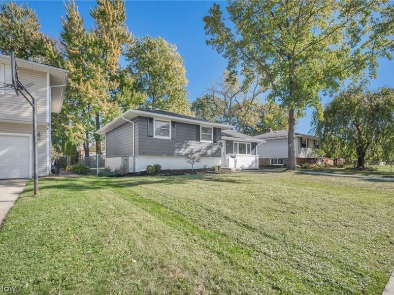 307 Saint Lawrence Boulevard, Eastlake, OH 44095 Photo 4
