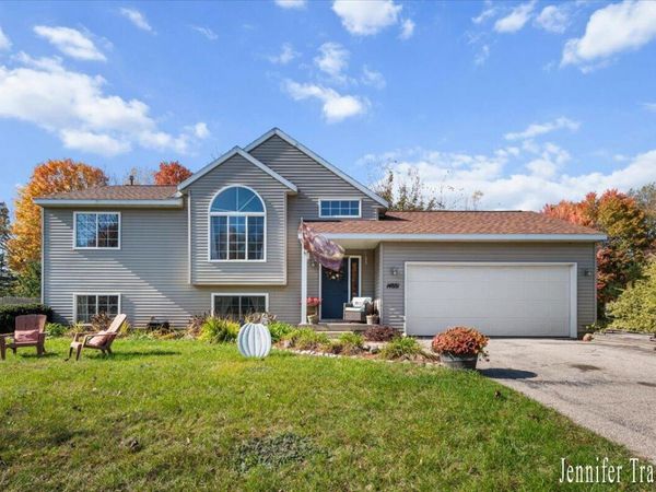 14881 Treevalley Drive, Cedar Springs, MI 49319