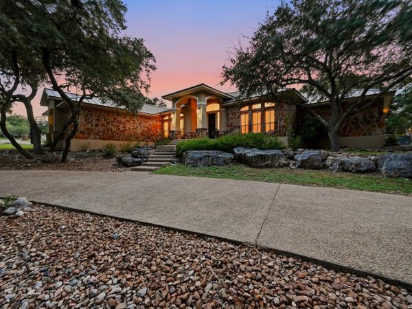 7703 Secretariat Lane, Fair Oaks Ranch, TX 78015