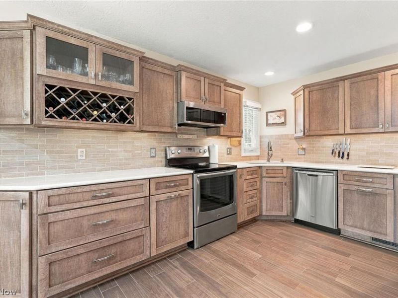 6900 Atlantic Boulevard NE, Louisville, OH 44641 Photo 10