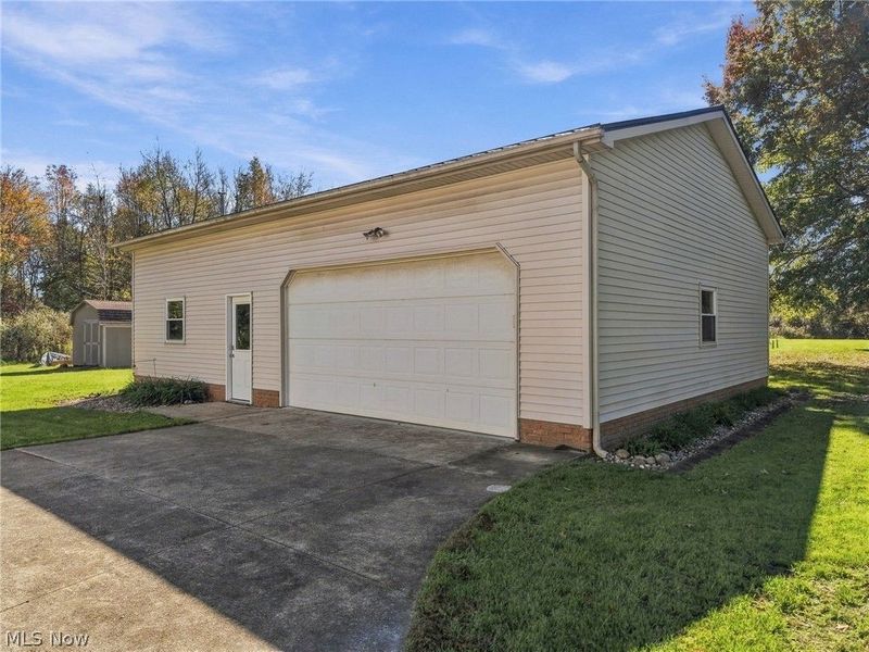 6900 Atlantic Boulevard NE, Louisville, OH 44641 Photo 35
