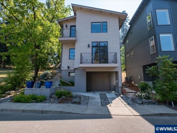 1892 Cousteau Lp SE, Salem, OR 97302