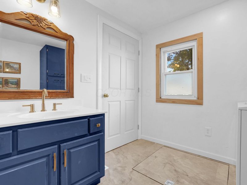 69 N Franklin Street , West Jefferson, OH 43162 Photo 18