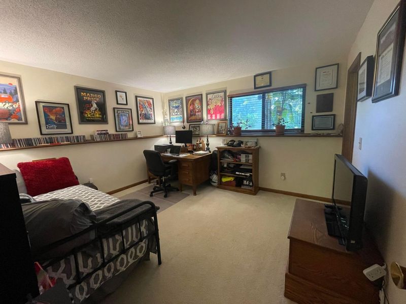 5247 Southminster Road , Columbus, OH 43221 Photo 8