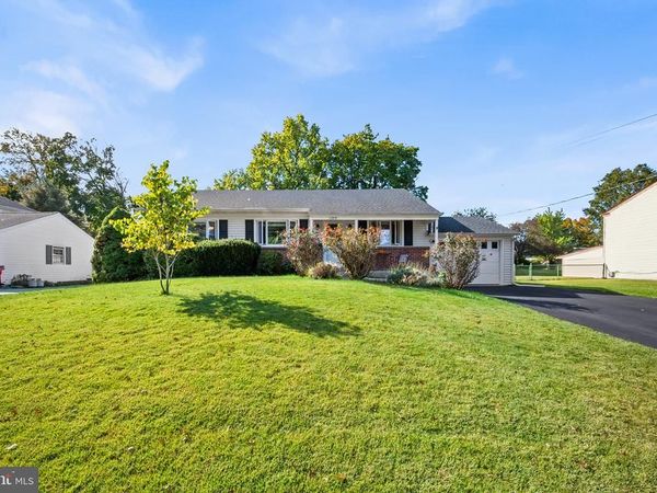 1209 LOG COLLEGE DRIVE , WARMINSTER, PA 18974