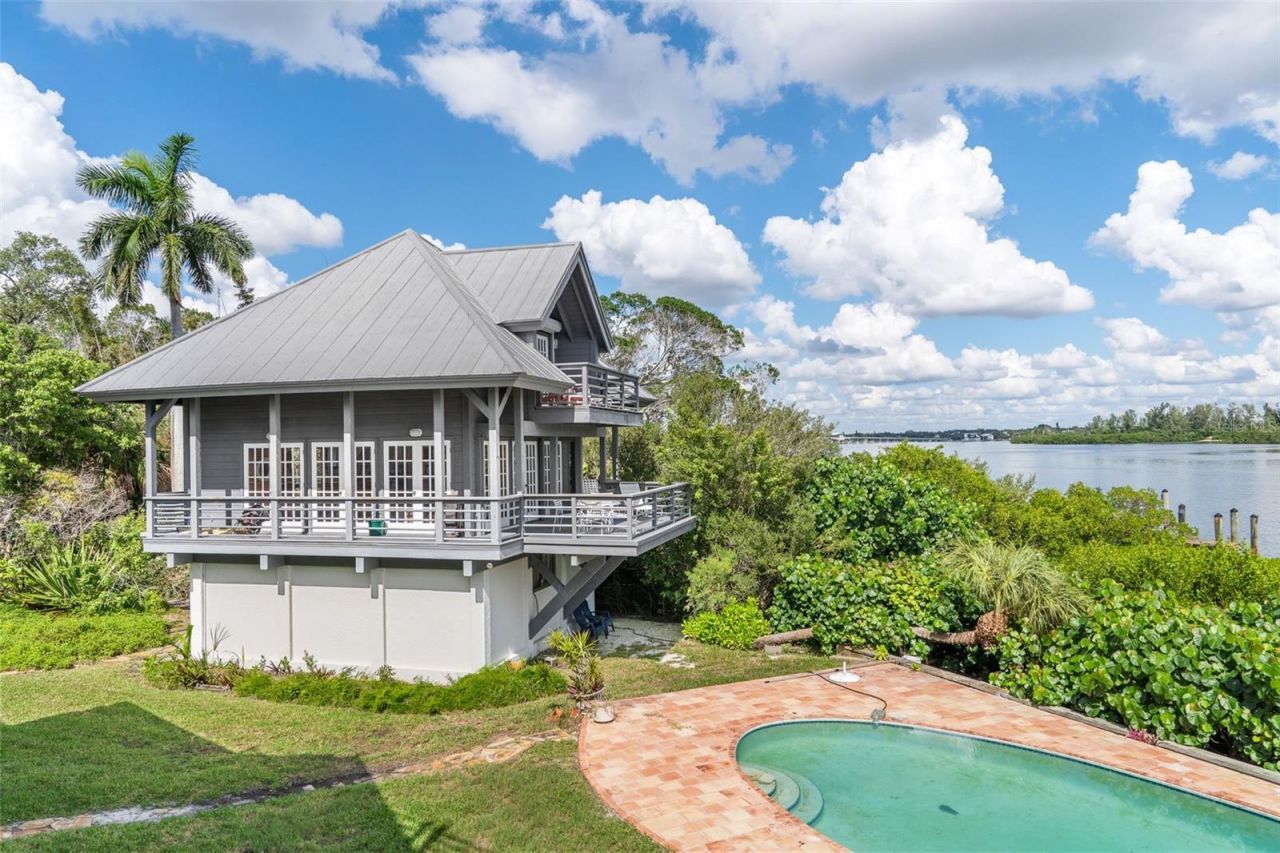 4196 Roberts Point Circle , Sarasota, FL 34242 Photo