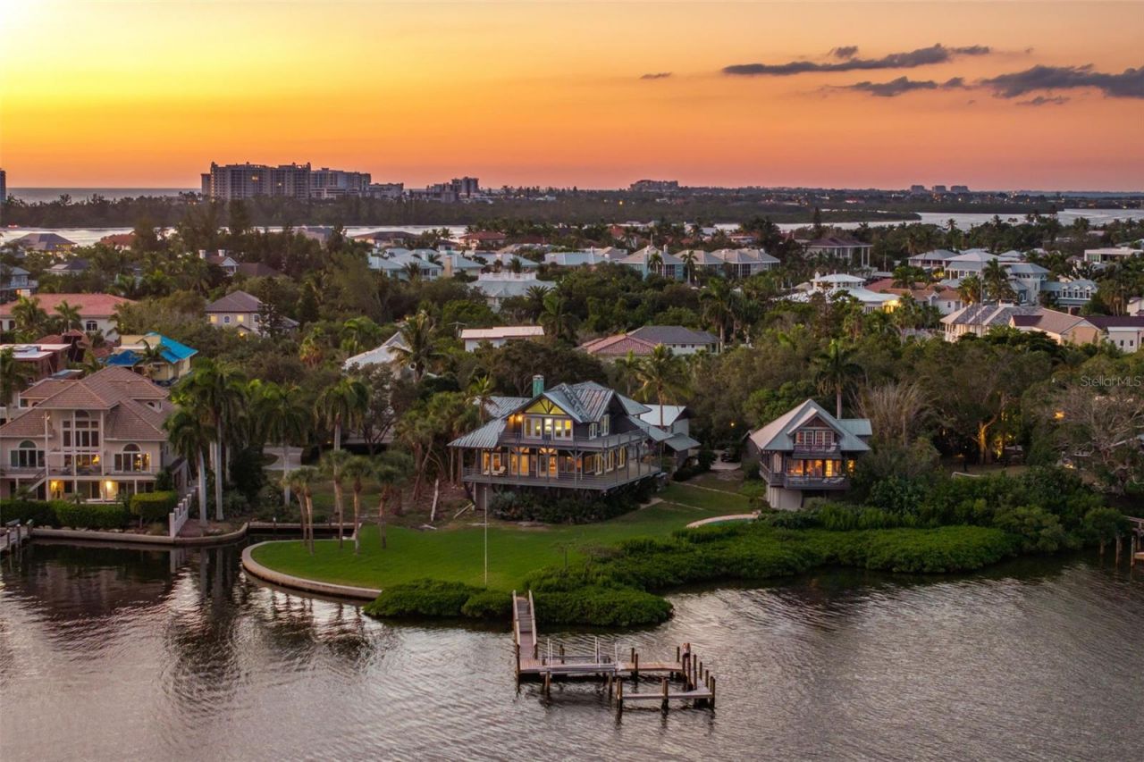 4196 Roberts Point Circle , Sarasota, FL 34242 Photo