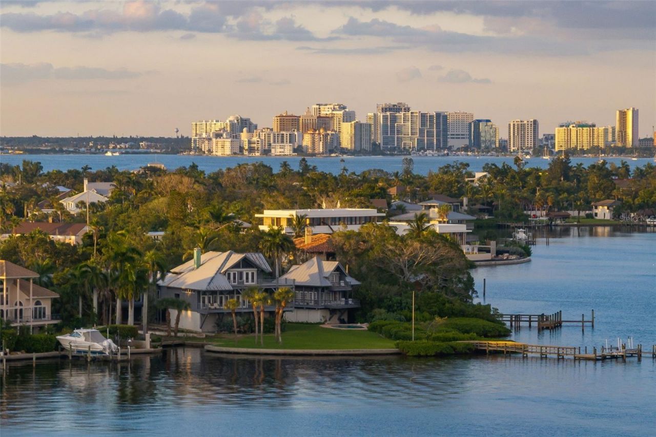 4196 Roberts Point Circle , Sarasota, FL 34242 Photo