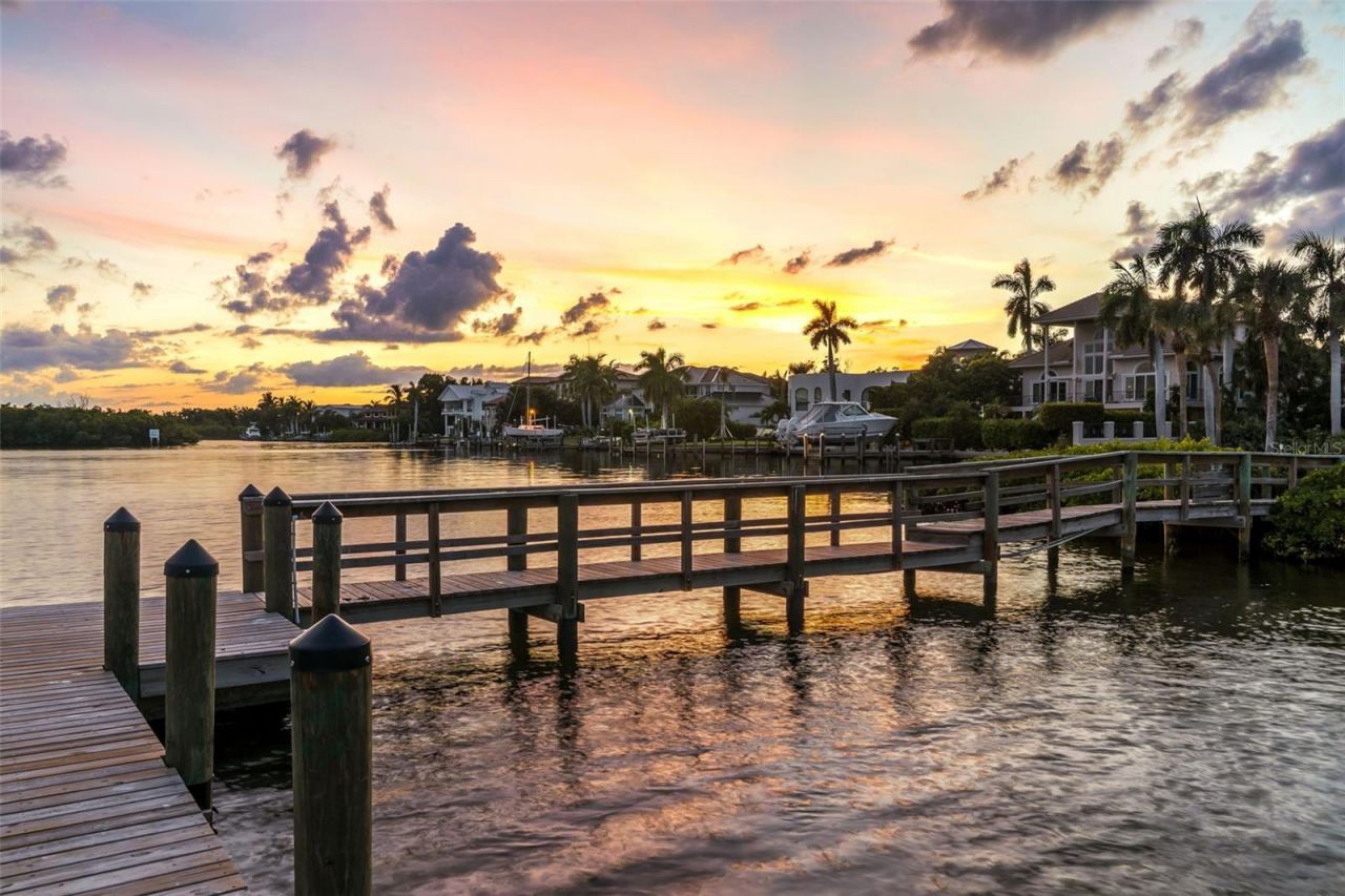 4196 Roberts Point Circle , Sarasota, FL 34242 Photo