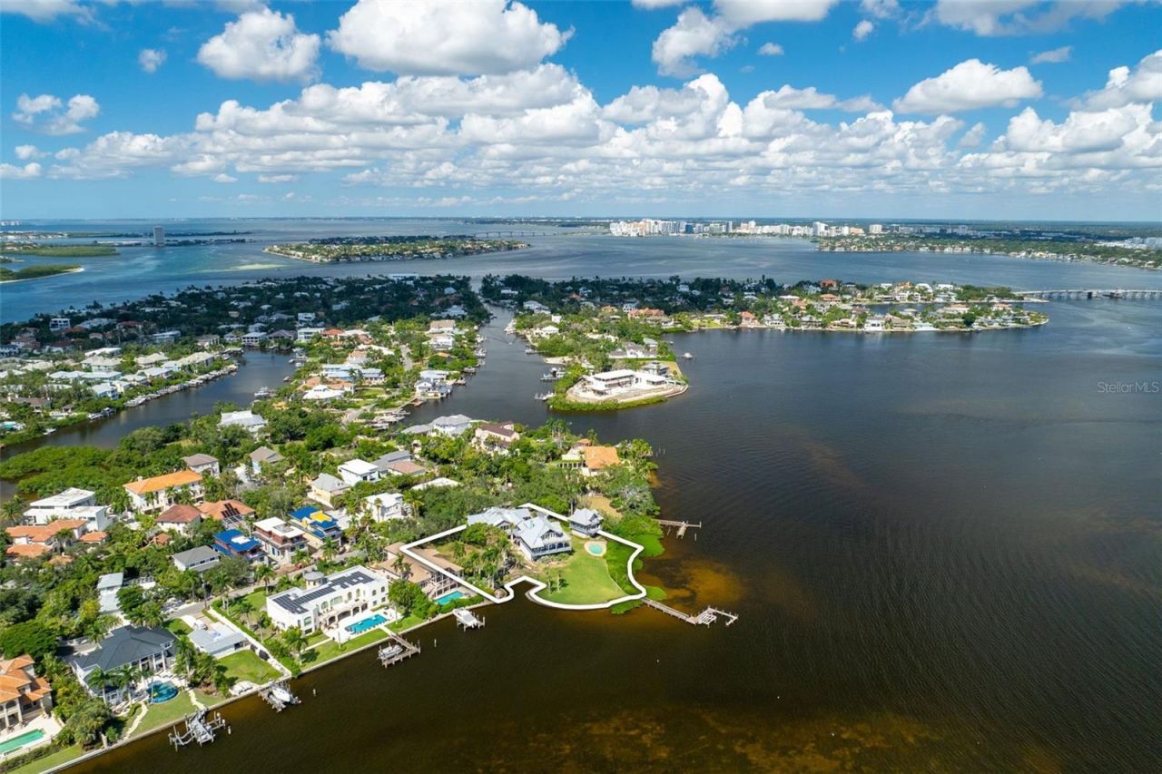 4196 Roberts Point Circle , Sarasota, FL 34242 Photo