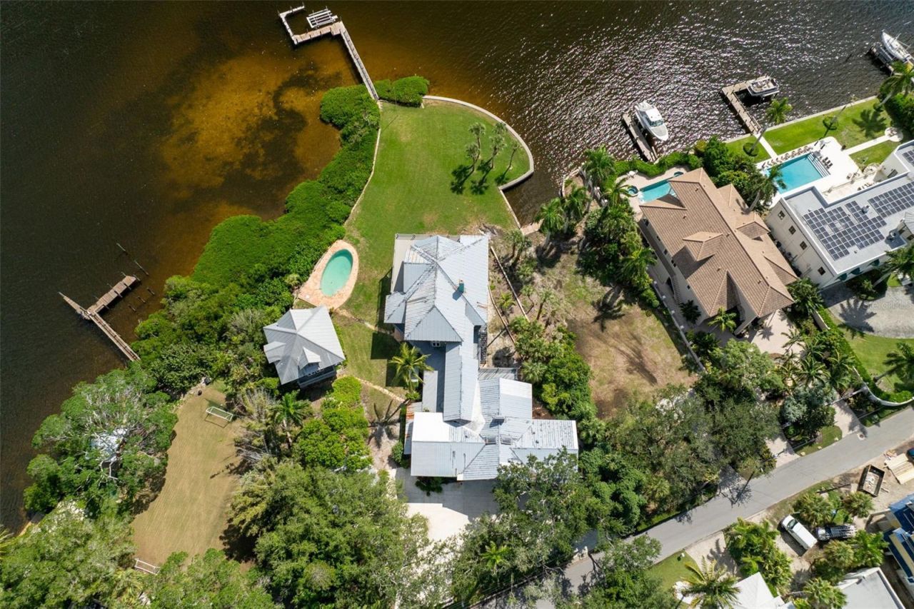 4196 Roberts Point Circle , Sarasota, FL 34242 Photo