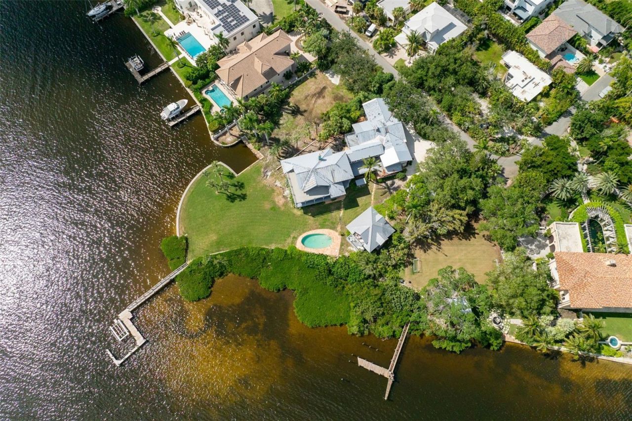 4196 Roberts Point Circle , Sarasota, FL 34242 Photo