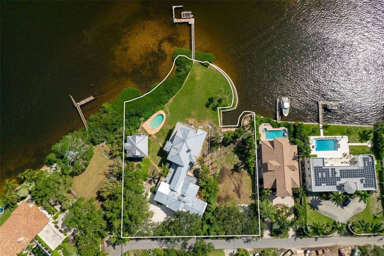 4196 Roberts Point Circle , Sarasota, FL 34242 Photo