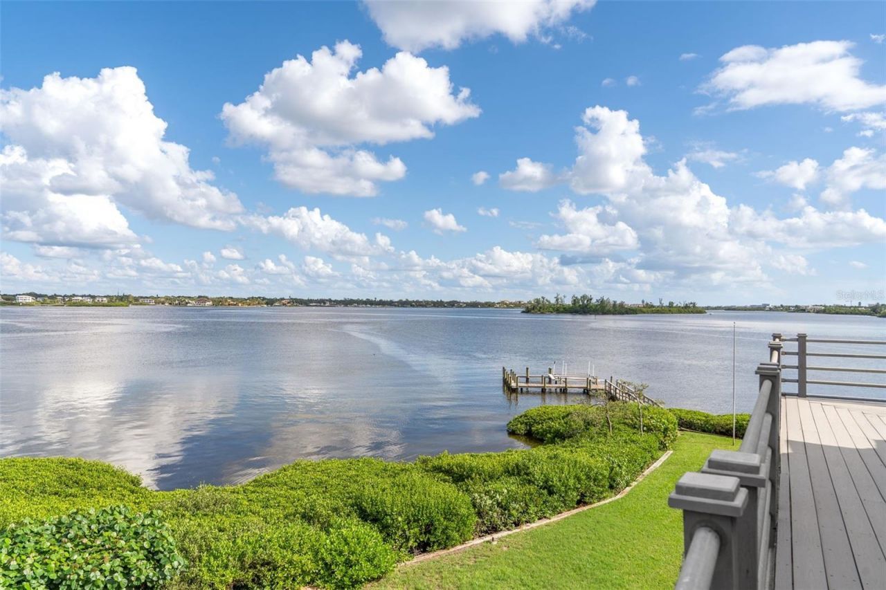 4196 Roberts Point Circle , Sarasota, FL 34242 Photo