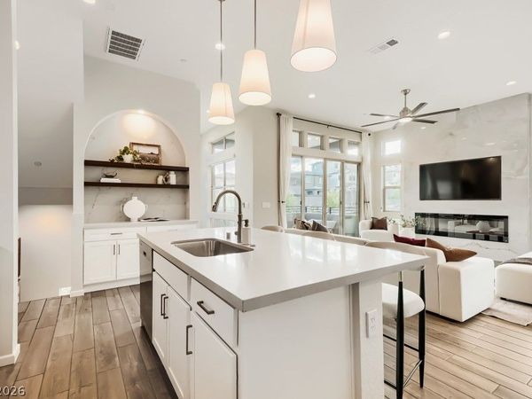 11821 Stone Run Avenue, Las Vegas, NV 89138