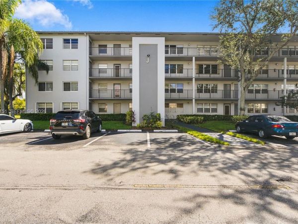 101 SW 132nd Way , Unit 402J, Pembroke Pines, FL 33027