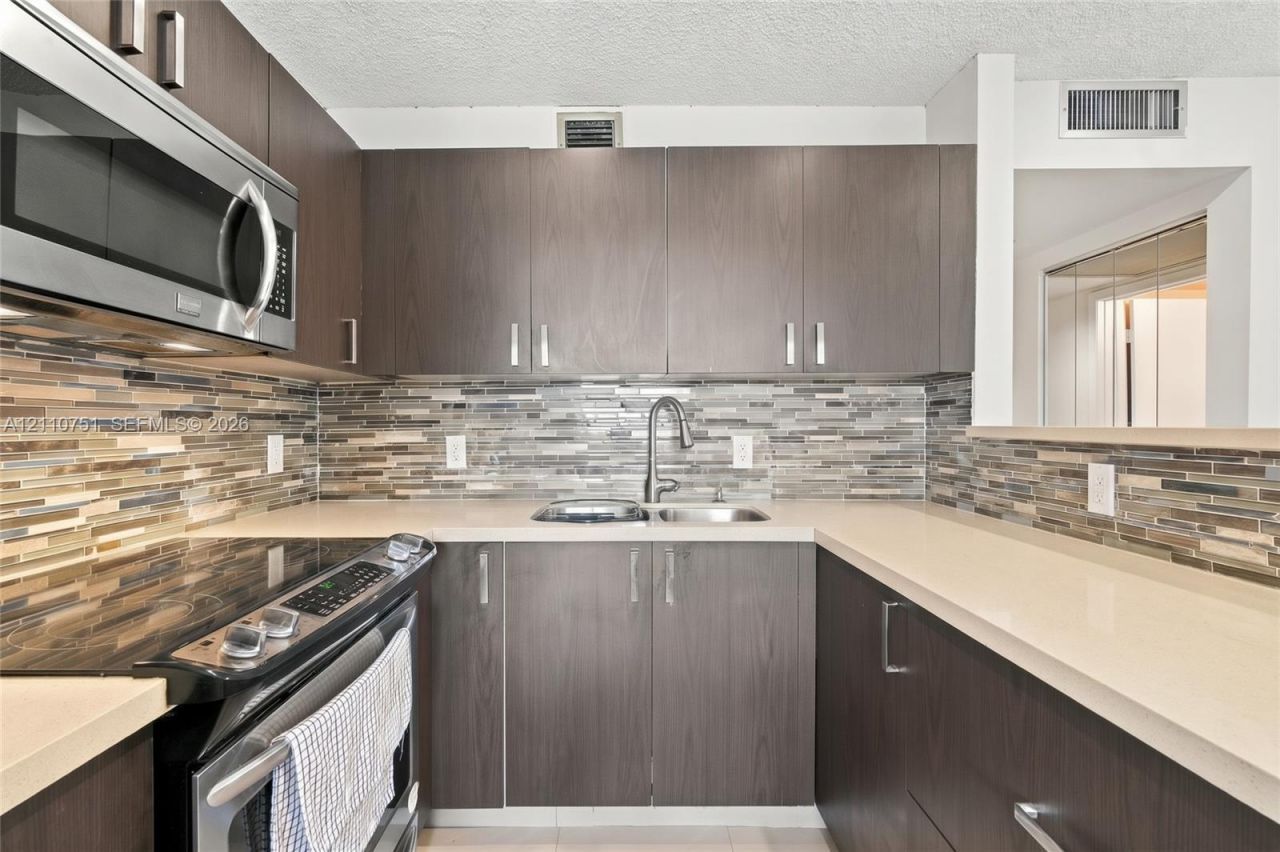 101 SW 132nd Way , Unit 402J, Pembroke Pines, FL 33027 Photo