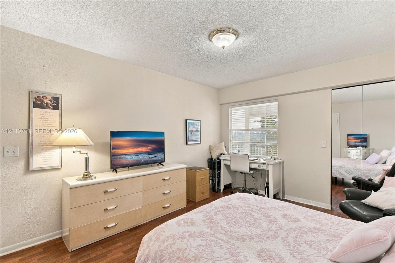 101 SW 132nd Way , Unit 402J, Pembroke Pines, FL 33027 Photo