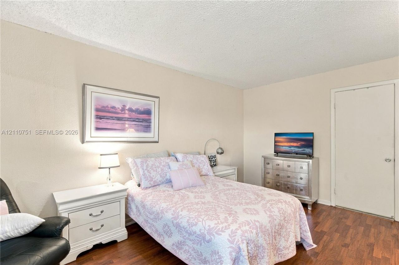 101 SW 132nd Way , Unit 402J, Pembroke Pines, FL 33027 Photo