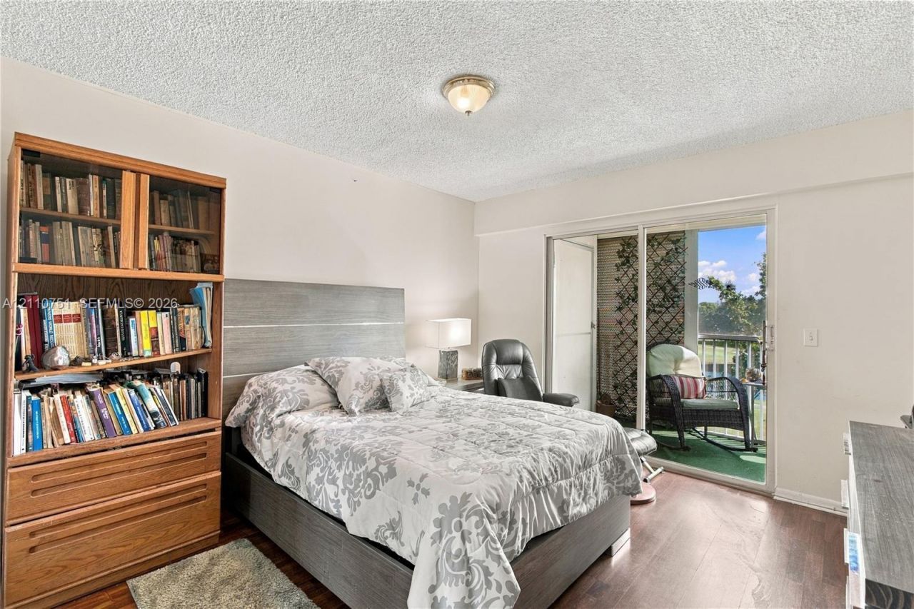 101 SW 132nd Way , Unit 402J, Pembroke Pines, FL 33027 Photo