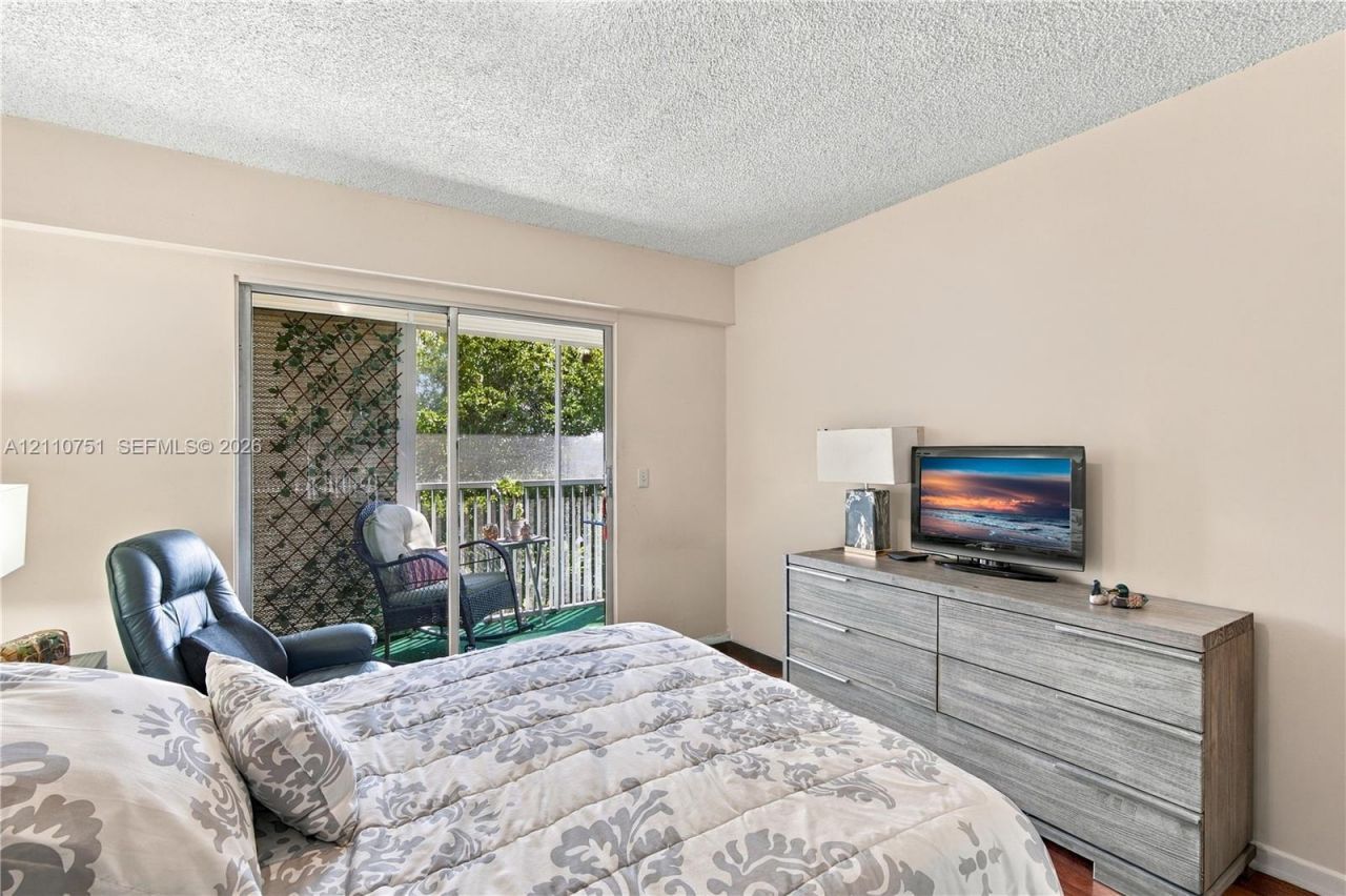 101 SW 132nd Way , Unit 402J, Pembroke Pines, FL 33027 Photo