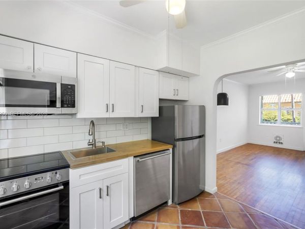 736 13th St , Unit 210, Miami Beach, FL 33139