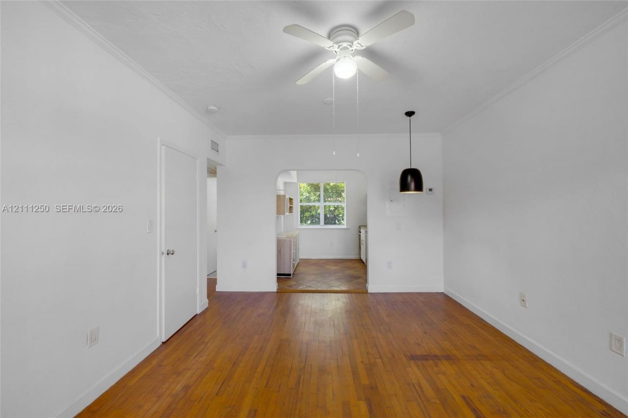 736 13th St , Unit 210, Miami Beach, FL 33139 Photo