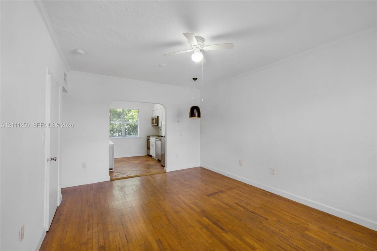 736 13th St , Unit 210, Miami Beach, FL 33139 Photo