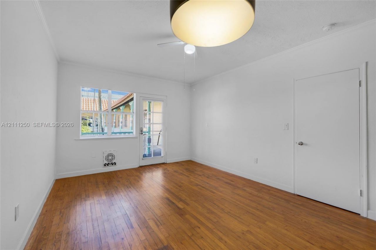 736 13th St , Unit 210, Miami Beach, FL 33139 Photo