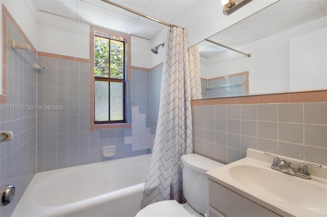 736 13th St , Unit 210, Miami Beach, FL 33139 Photo