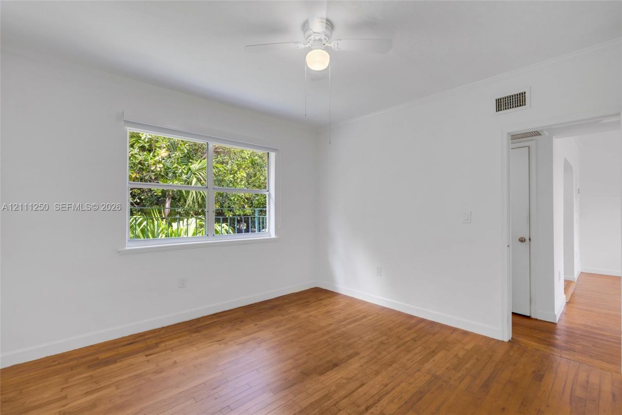 736 13th St , Unit 210, Miami Beach, FL 33139 Photo