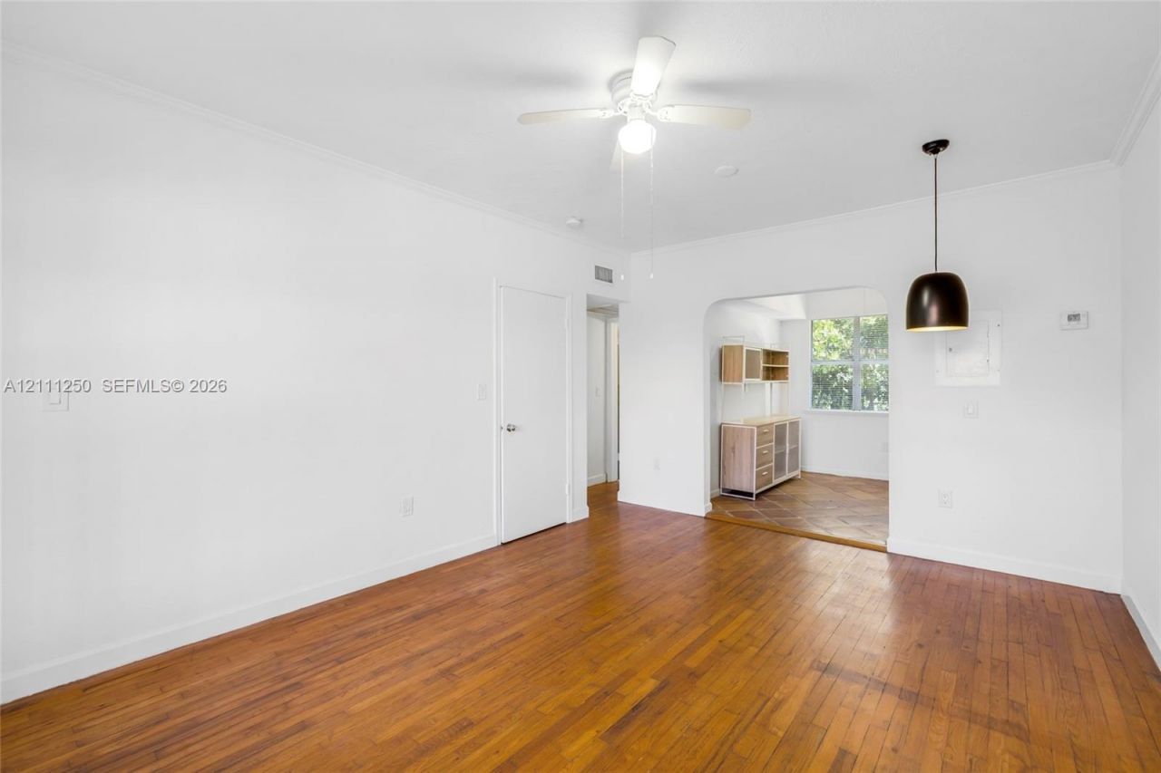 736 13th St , Unit 210, Miami Beach, FL 33139 Photo