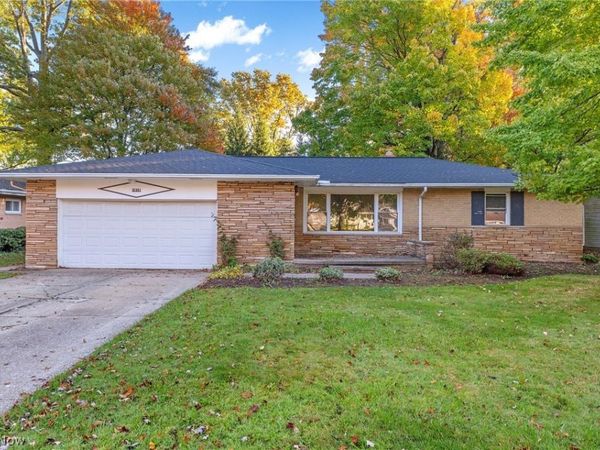 1919 Bremerton Road , Lyndhurst, OH 44124