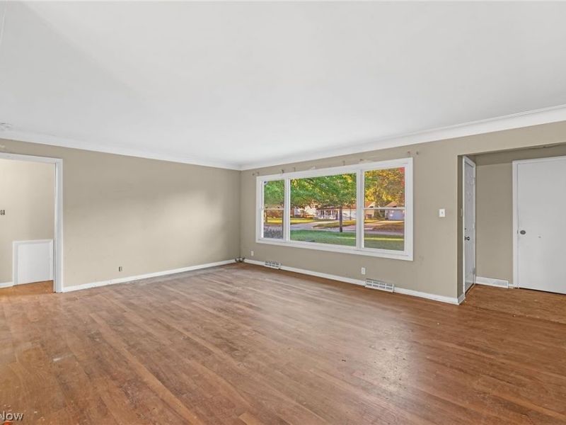 1919 Bremerton Road, Lyndhurst, OH 44124 Photo 3