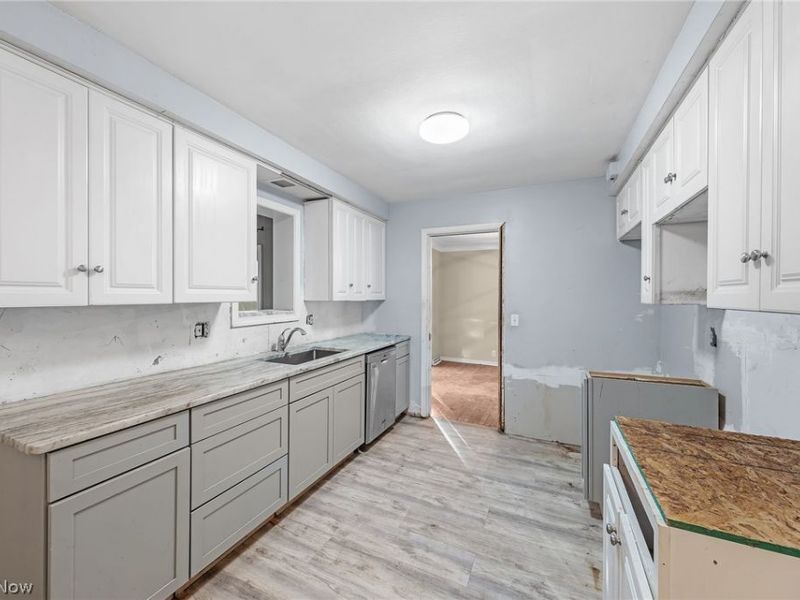 1919 Bremerton Road, Lyndhurst, OH 44124 Photo 9