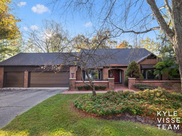 6178 S Gatehouse Drive SE, Unit 60, Grand Rapids, MI 49546