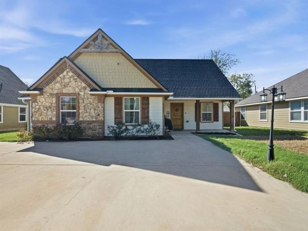 502 W Willow Street, Sanger, TX 76266