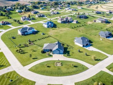 22230 BRET Loop, UNDERWOOD, IA 51576