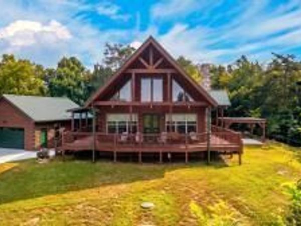 1728 Stone Bridge Drive, Dandridge, TN 37725