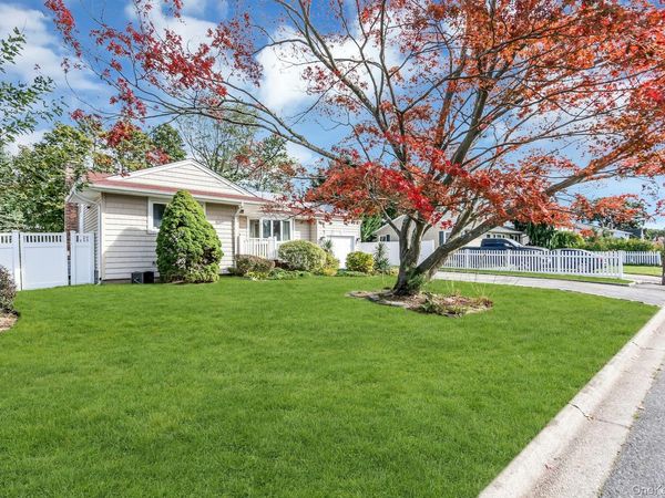 77 Jenkins Avenue , North Babylon, NY 11703