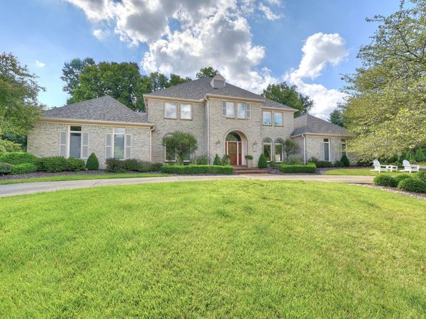 109 Brittany Court, Lakeside Park, KY 41017