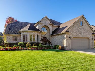 21354 Pine Cone Drive, Macomb Township, Mi 48042