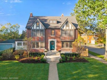 1395 Balfour Road, Grosse Pointe Park, Mi 48230