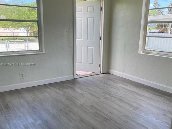 1420 NW 41st St , Unit 1, Miami, FL 33142