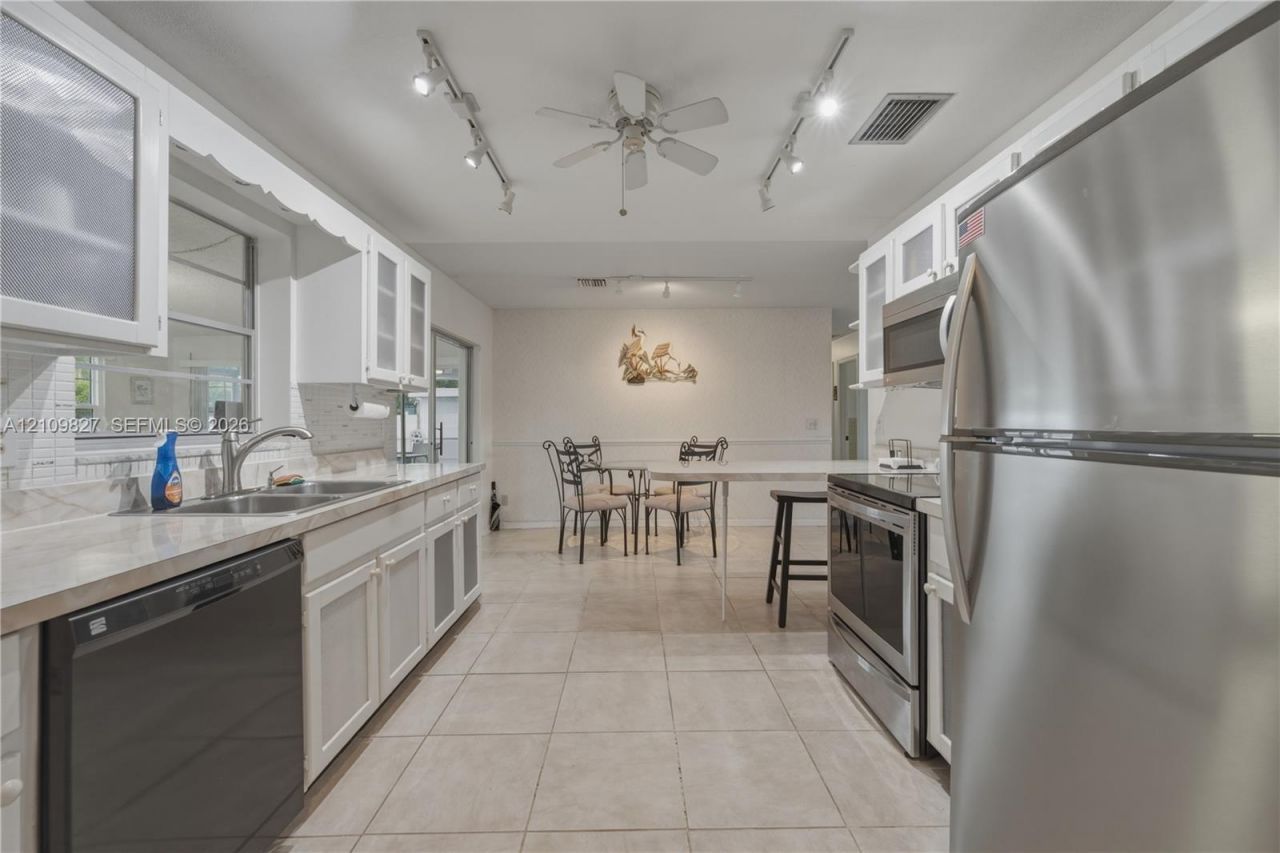 3351 Florida Blvd , Palm Beach Gardens, FL 33410 Photo