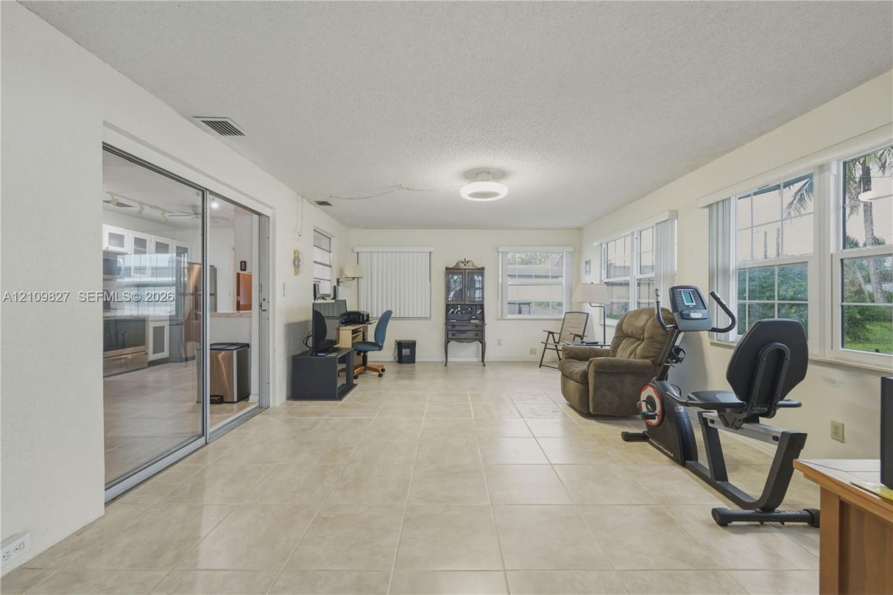 3351 Florida Blvd , Palm Beach Gardens, FL 33410 Photo