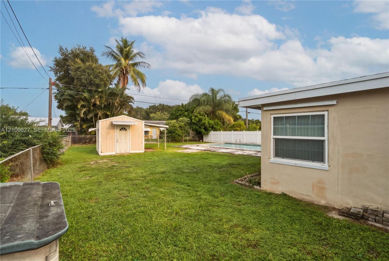 3351 Florida Blvd , Palm Beach Gardens, FL 33410 Photo