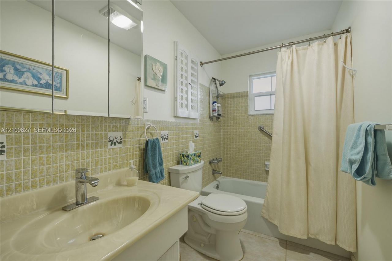 3351 Florida Blvd , Palm Beach Gardens, FL 33410 Photo