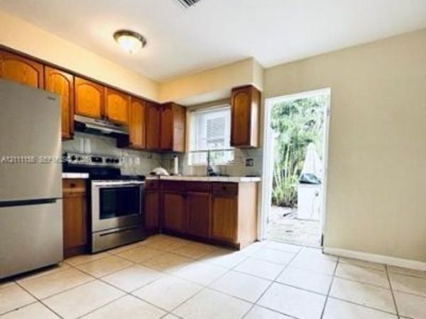 1407 NE 15th St , Unit 1407, Fort Lauderdale, FL 33304